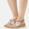 Gabor Comfort Sandalen Met Sleehak - Muschel 1 Gabor Comfort Sandalen Met Sleehak - Muschel -Gabor Comfort Verkoopwinkel 3b55926eadbc47bdb40fee49dda13215