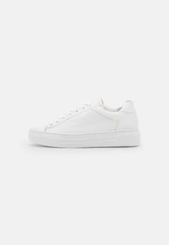 Gabor Comfort Sneakers Laag - Weiss 9 Gabor Comfort Sneakers Laag - Weiss -Gabor Comfort Verkoopwinkel 9c991b6ebfcd4e1bbd9b01a014606fe5