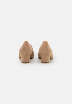 Gabor Comfort Klassieke Pumps - Sand 11 Gabor Comfort Klassieke Pumps - Sand -Gabor Comfort Verkoopwinkel a1bb1ca31a5d454b9abf6b15999687f9