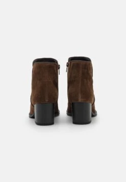 Gabor Comfort Korte Laarzen - Whisky 11 Gabor Comfort Korte Laarzen - Whisky -Gabor Comfort Verkoopwinkel a4e03f856d374215952a11cad8669d09