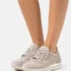 Gabor Comfort Wide Fit - Sneakers Laag - Puder 2 Gabor Comfort Wide Fit - Sneakers Laag - Puder -Gabor Comfort Verkoopwinkel d8f1fc9cebc54887b39bd309c273f030
